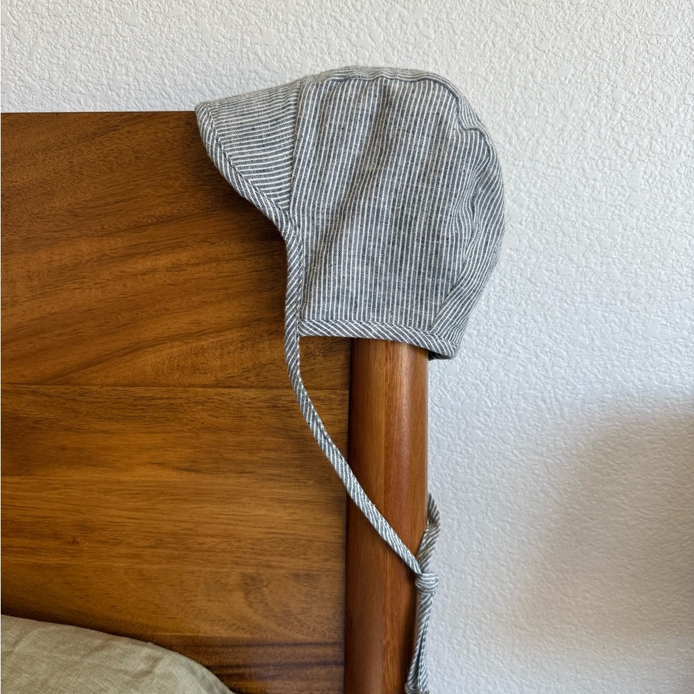 Brimmed Natural Stripe Bonnet Cotton-Lined